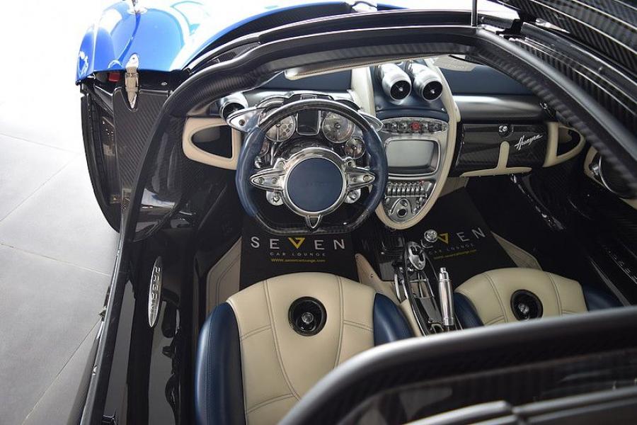  Pagani Huayra (001) 2013 года  (фото 11 из 13)